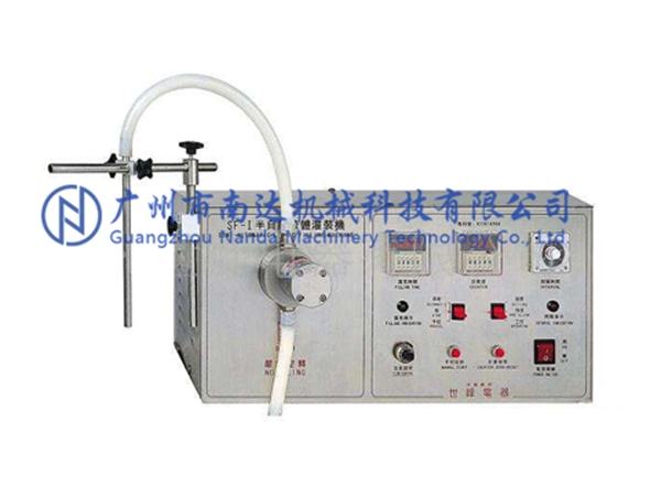 半自動單頭灌裝機(jī) 半自動單頭灌裝機(jī)